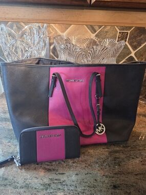 Michael Kors Black & Fuchsia Saffiano Tote with Wallet Set